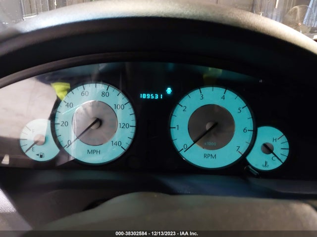 2008 CHRYSLER 300 LX VIN: 2C3KA43R08H253581