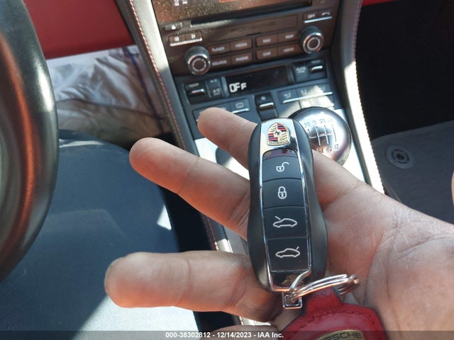 2017 PORSCHE 718 BOXSTER WP0CA2A82HS220704 Photo 10