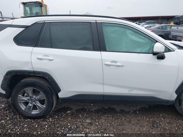 2022 TOYOTA RAV4 XLE VIN: 2T3W1RFV2NW190384
