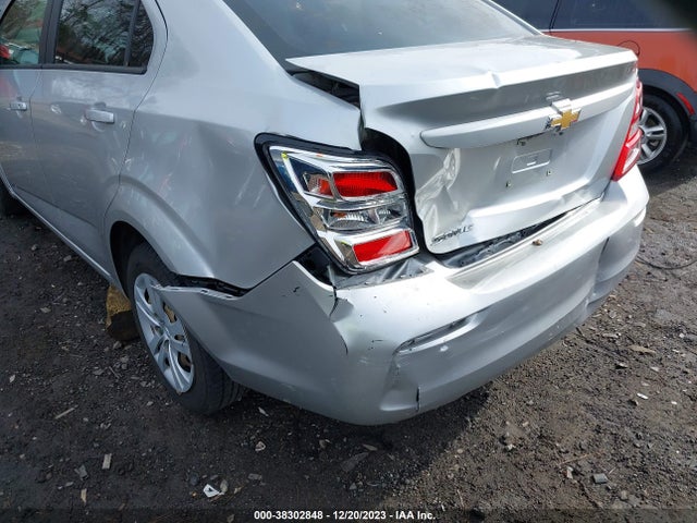 Chevrolet Sonic Ls Auto 2017 1G1JB5SH2H4146119 Image 6