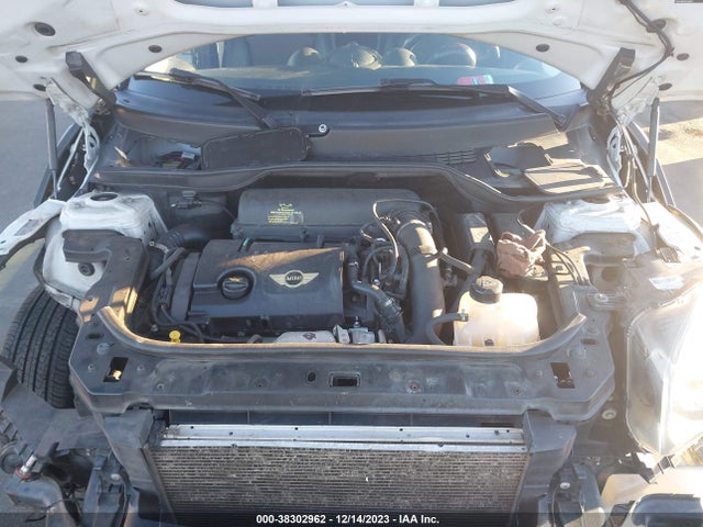 2014 MINI COUNTRYMAN WMWZC5C54EWM18453 Photo 9