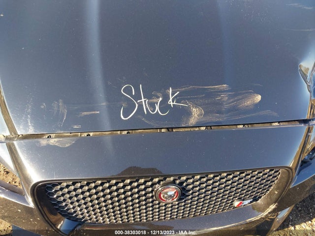 2017 JAGUAR F-PACE SADCM2BV6HA881545 Photo 9