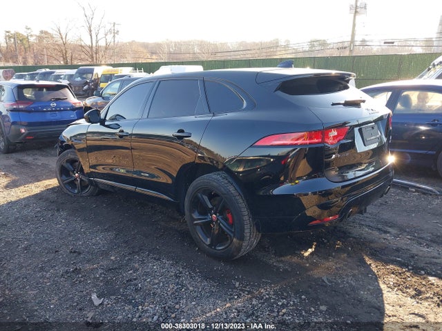 2017 JAGUAR F-PACE SADCM2BV6HA881545 Photo 2