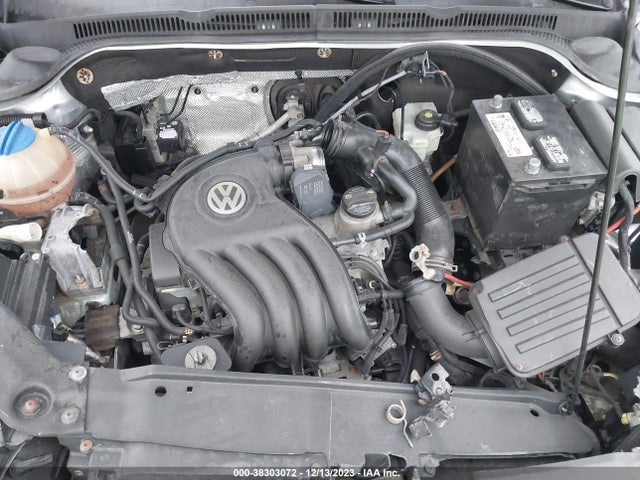 3VW1K7AJ6EM208240 Volkswagen Jetta 2.0l S