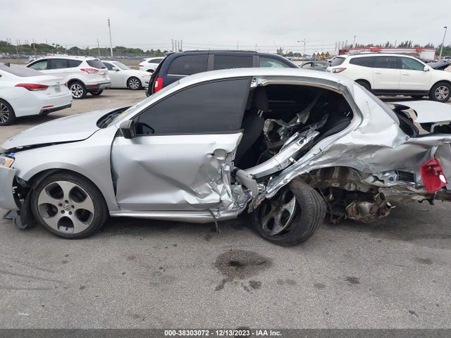 3VW1K7AJ6EM208240 Volkswagen Jetta 2.0l S