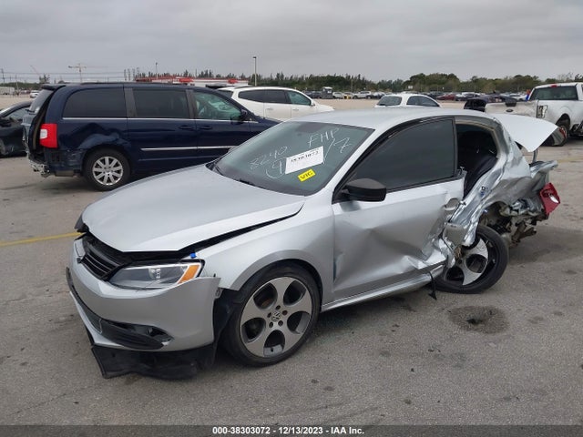3VW1K7AJ6EM208240 Volkswagen Jetta 2.0l S
