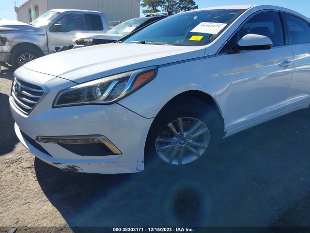 2015 HYUNDAI SONATA SE VIN: 5NPE24AF7FH185279