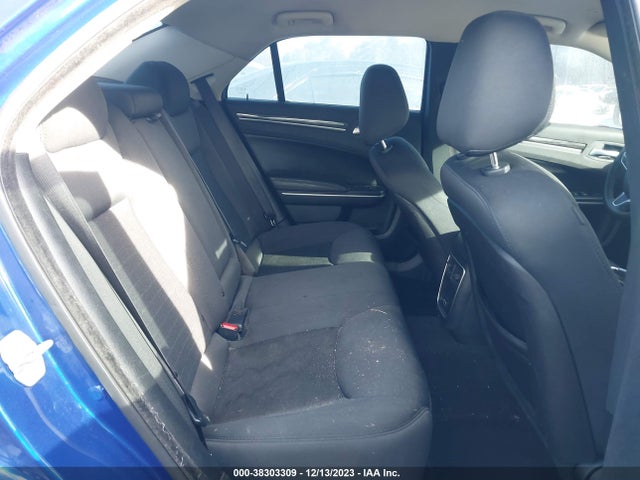 Chrysler 300 Touring 2019 2C3CCAAG3KH610225 Image 8