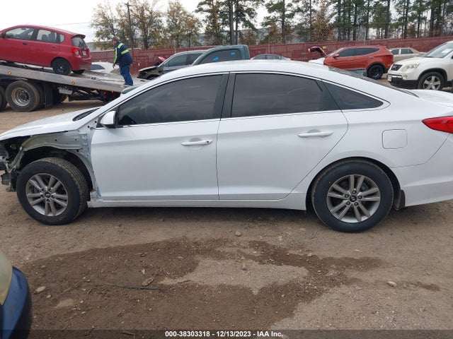 Hyundai SONATA SE 2015 5NPE24AF0FH143021 Image 15
