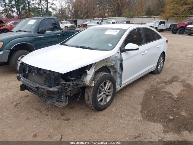 Hyundai SONATA SE 2015 5NPE24AF0FH143021 Image 2