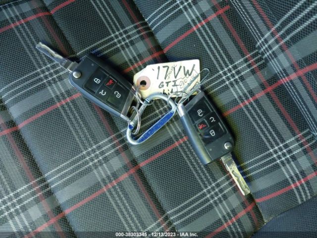 2017 VOLKSWAGEN GOLF GTI 3VW4T7AU2HM076411 Photo 10