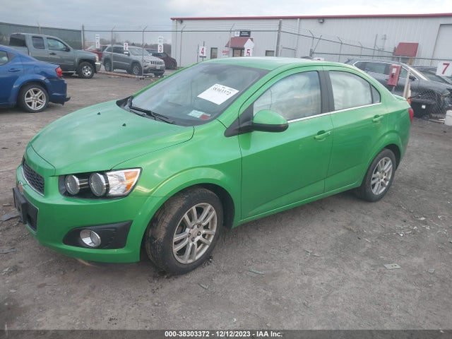 Chevrolet SONIC LT 2016 1G1JC5SG7G4146393 Image 2