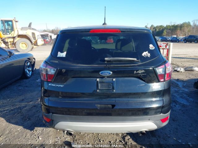 1FMCU9GD2HUE00818 Ford ESCAPE SE