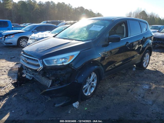 1FMCU9GD2HUE00818 Ford ESCAPE SE