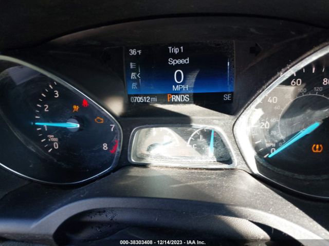 1FMCU9GD2HUE00818 Ford ESCAPE SE
