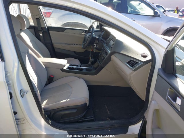 2017 HYUNDAI SONATA SE VIN: 5NPE24AF6HH535942