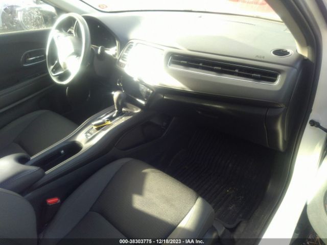 2022 HONDA HR-V 3CZRU6H55NM767369 Photo 4