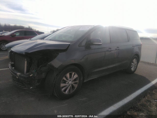 KIA SEDONA LX 2017 KNDMB5C15H6336815 Image 2