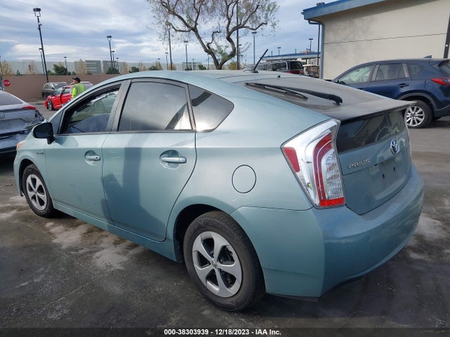 Toyota Prius Three 2015 JTDKN3DU9F1917515 Image 3