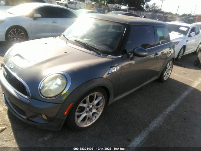 2007 MINI COOPER S WMWMF73567TT84453 Photo 1