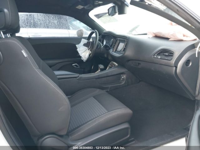 2C3CDZAG6NH128381 Dodge Challenger Sxt