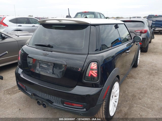 2012 MINI COOPER S WMWSV3C58CTY18367 Photo 3