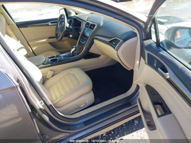 1FA6P0HD4E5359803 Ford FUSION SE