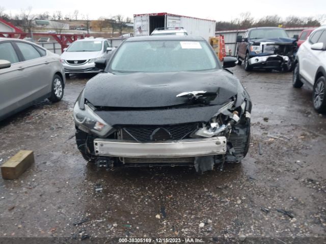 1N4AA6AP4JC367005 Nissan Maxima 3.5 Sv