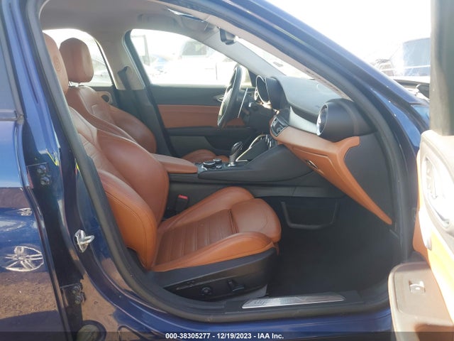 ZARFAMBN8K7600210 Alfa Romeo Giulia Ti Sport Rwd