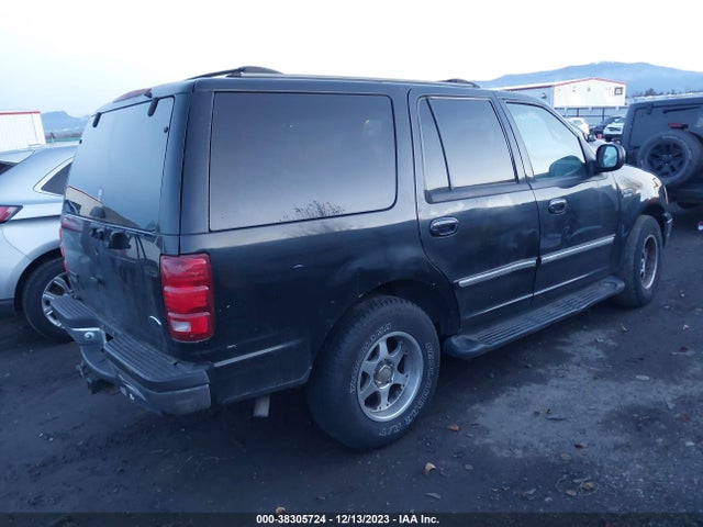 2000 FORD EXPEDITION XLT VIN: 1FMRU15L0YLC22435