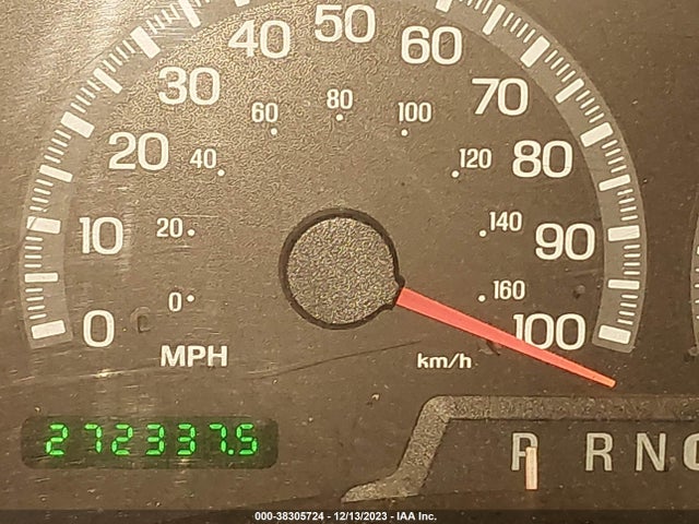 2000 FORD EXPEDITION XLT VIN: 1FMRU15L0YLC22435