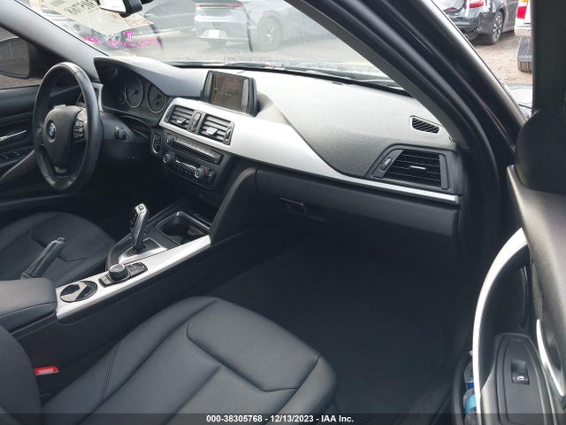 BMW 320i Xdrive 2014 WBA3C3G55ENS69013 Image 5