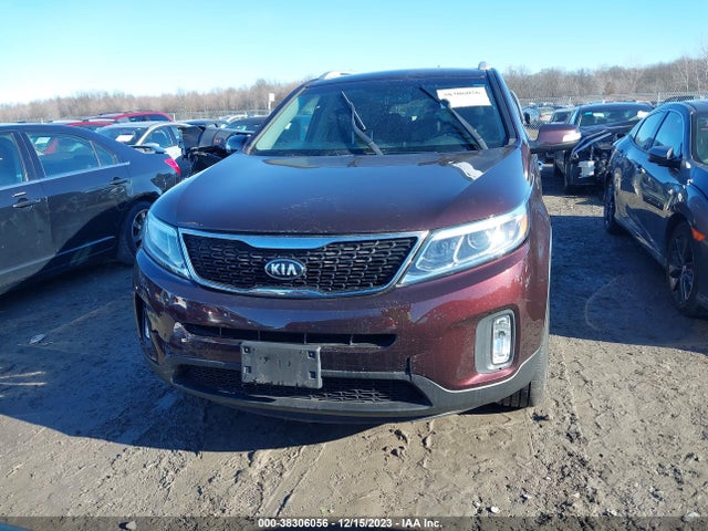 2014 KIA SORENTO LX VIN: 5XYKTCA61EG549468