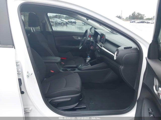 2021 KIA FORTE LXS VIN: 3KPF24AD3ME400936