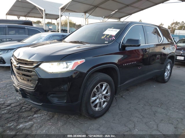 Chevrolet Traverse Ls 2018 1GNERFKW6JJ198344 Image 2