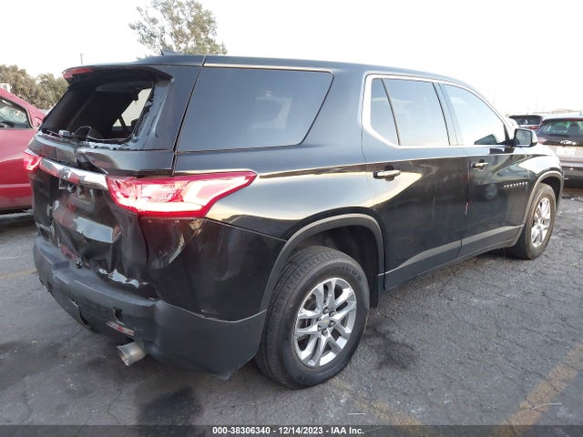 Chevrolet Traverse Ls 2018 1GNERFKW6JJ198344 Image 4