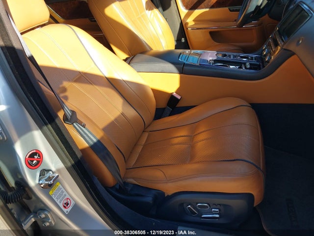 2011 JAGUAR XJ SAJWA2GE1BMV06695 Photo 4