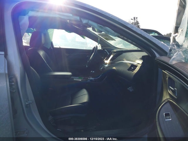 Chevrolet IMPALA 1LT 2017 2G1105SA2H9150810 Image 5