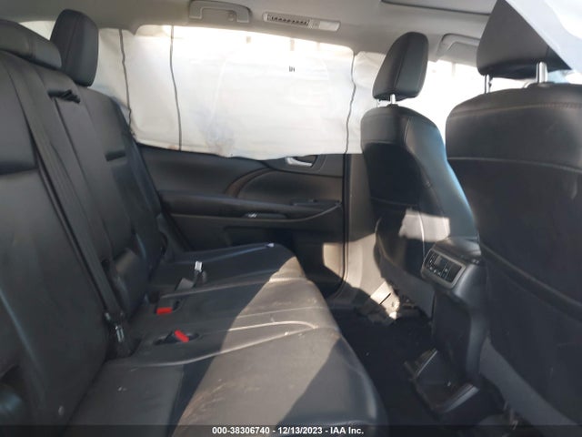 2015 TOYOTA HIGHLANDER XLE V6 VIN: 5TDKKRFH3FS074524