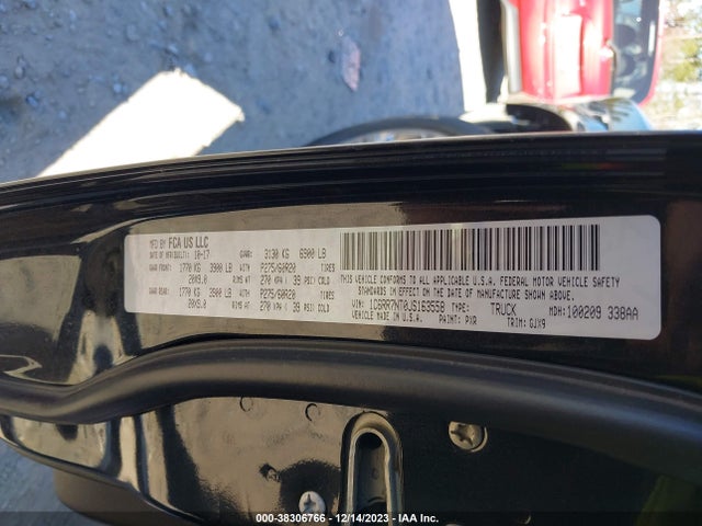 RAM 1500 Laramie  4x4 5'7 Box 2018 1C6RR7NT0JS163558 Image 9