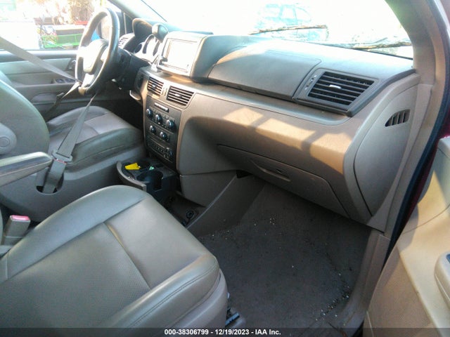 2011 VOLKSWAGEN ROUTAN SE VIN: 2V4RW3DGXBR691177