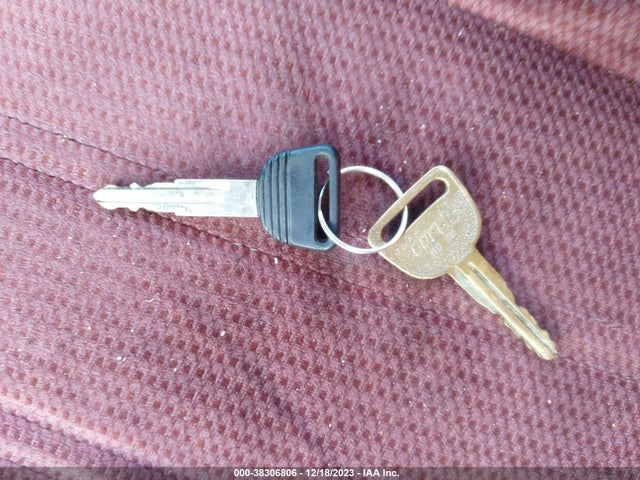 1988 HONDA CIVIC DX VIN: 1HGED3645JA073187