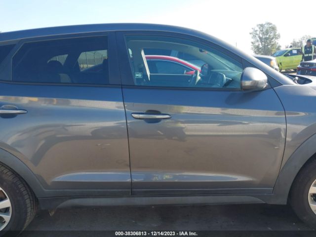 KM8J23A47KU860017 Hyundai TUCSON SE