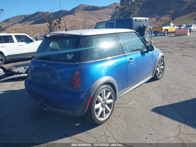 2006 MINI COOPER S WMWRE33556TJ33617 Photo 3