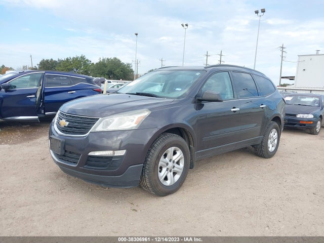 Chevrolet Traverse Ls 2015 1GNKRFED3FJ110905 Image 2