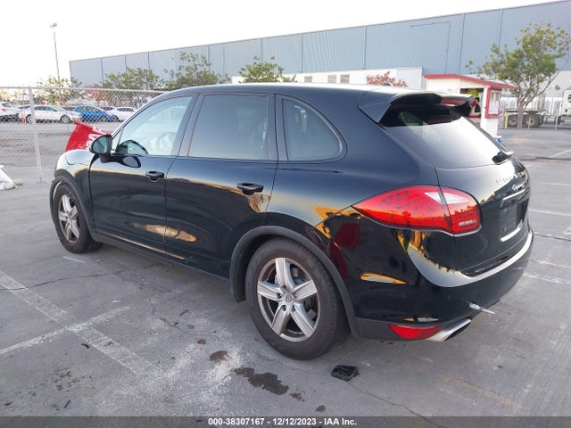 2011 PORSCHE CAYENNE WP1AB2A23BLA50045 Photo 2