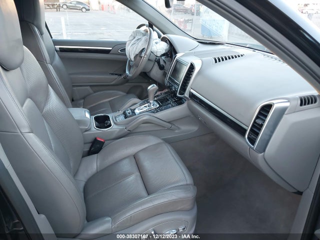 2011 PORSCHE CAYENNE WP1AB2A23BLA50045 Photo 4