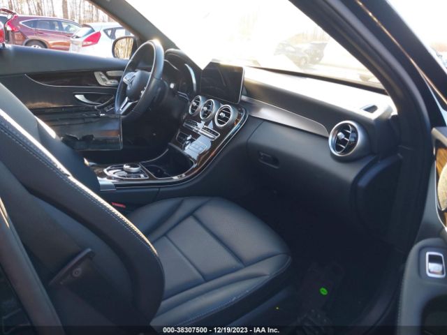 55SWF8EB6KU299093 Mercedes-Benz C 300 4matic