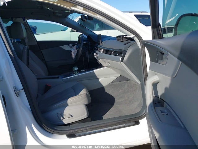 WAUGMAF40HN045339 Audi A4 2.0t Ultra Premium