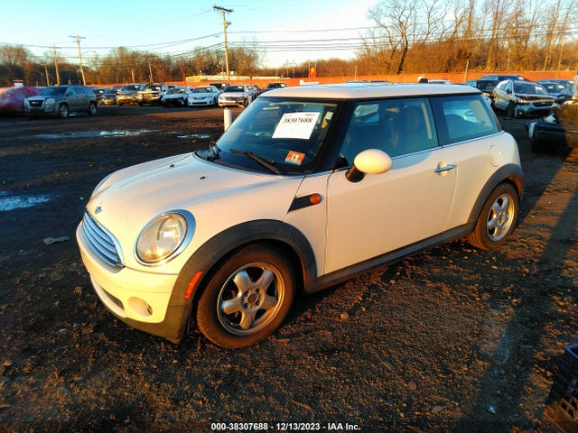2009 MINI COOPER WMWMF33599TW78876 Photo 1